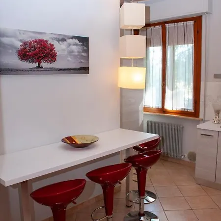 Apartment A Casa Di Debby Comodo E Accogliente Foligno
